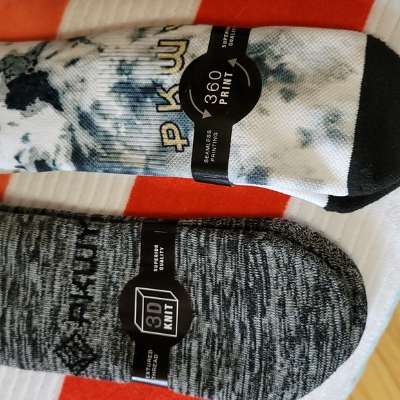 3 Pairs PWKY Dwyane Wade Classic Fit Crew Socks - Picture 4 of 5